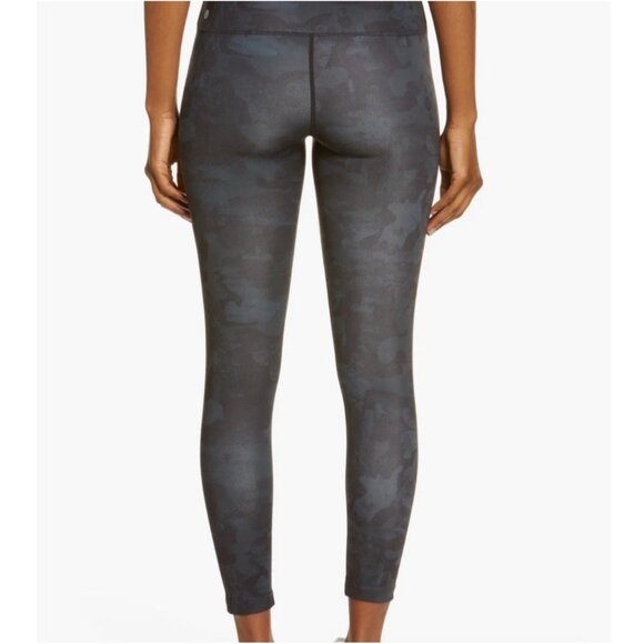 Zella Studio Lite Print High Waist 7/8 Leggings Med Grey Depth Say My Name Camo - Picture 6 of 9